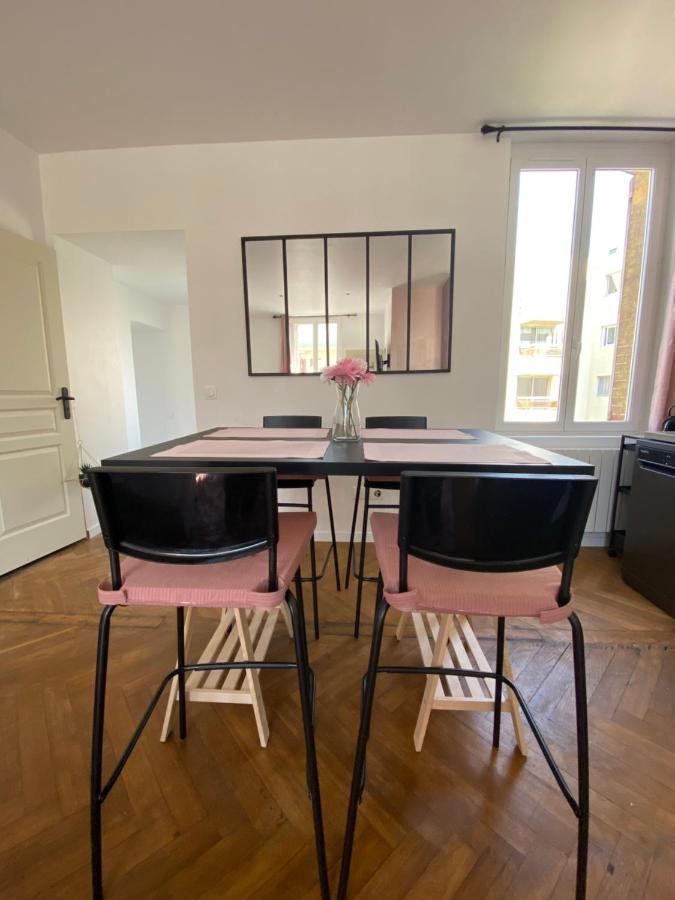 Pink Cosy Apartment Louviers Exterior photo